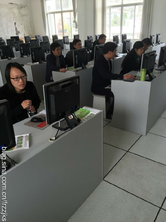 乐清市芙蓉镇中学校本研修 简报 芙蓉镇中学信息技术应用能力提升工程