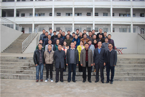 李金辉名师工作室送教万屯镇中学