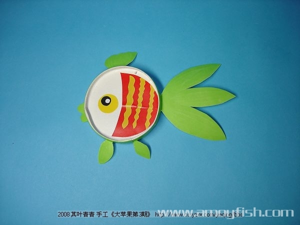 可为孩子欣赏的精美图片,利用使用过的纸杯子进行手工制作,所使用的